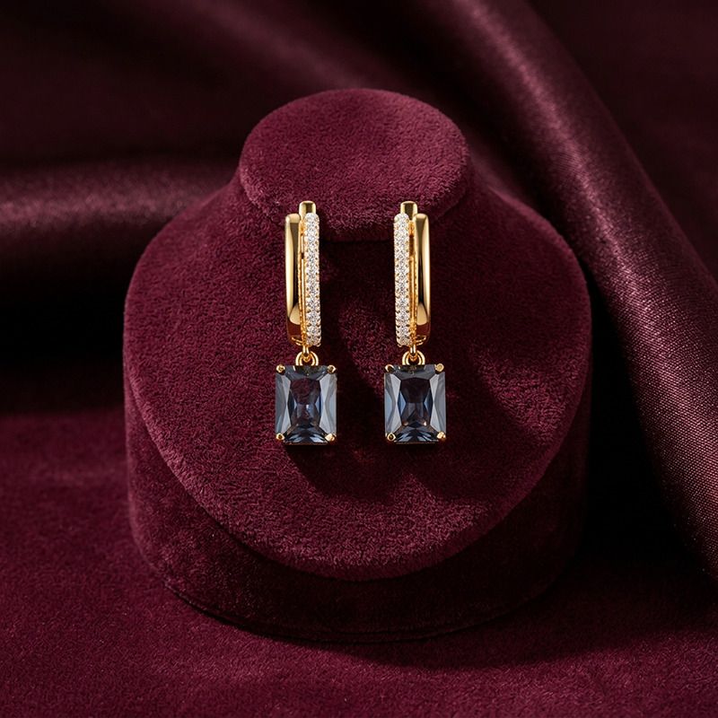 Серьги длинные GRANAT JEWELRY, красное золото 585 проба, вставка фианит (GRANAT JEWELRY, Россия) — от 1961.75 руб. в сети магазинов DIAMANTE забронировать в магазине Серьги длинные GRANAT JEWELRY, красное золото 585 проба, вставка фианит (GRANAT JEWELRY, Россия)