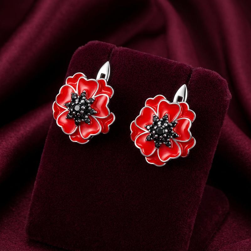 Серьги с английским замком DEWI, белое серебро 925 проба, вставка фианит/эмаль (DEWI, Россия) — от 300.96 руб. в сети магазинов DIAMANTE забронировать в магазине Серьги с английским замком DEWI, белое серебро 925 проба, вставка фианит/эмаль (DEWI, Россия)