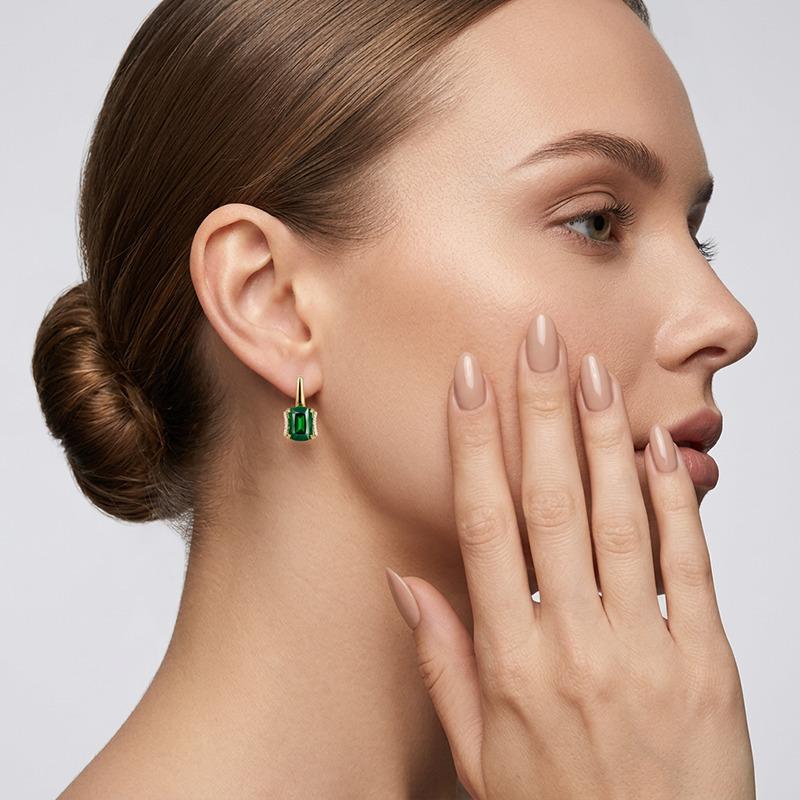 Серьги с английским замком GRANAT JEWELRY, красное золото 585 проба, вставка изумруд (GRANAT JEWELRY, Россия) — от 3358.25 руб. в сети магазинов DIAMANTE забронировать в магазине Серьги с английским замком GRANAT JEWELRY, красное золото 585 проба, вставка изумруд (GRANAT JEWELRY, Россия)