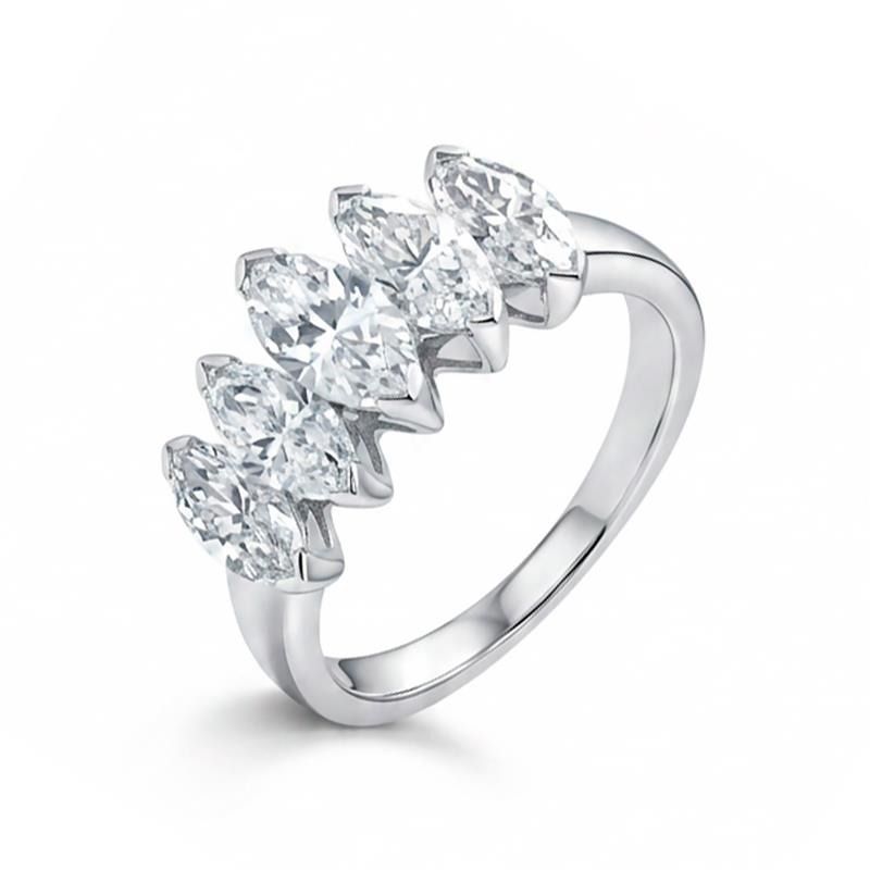 Кольцо декоративное, золото 750 проба — от 23220.00 руб. в сети магазинов DIAMANTE забронировать в магазине Кольцо декоративное, золото 750 проба