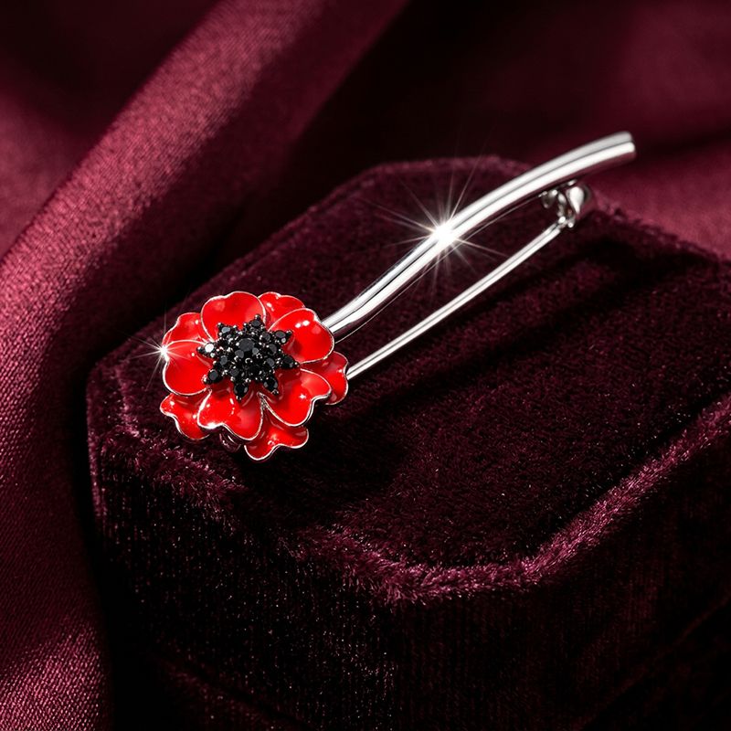 Брошь DEWI, серебро 925 проба (DEWI, Россия) — от 338.88 руб. в сети магазинов DIAMANTE забронировать в магазине Брошь DEWI, серебро 925 проба (DEWI, Россия)